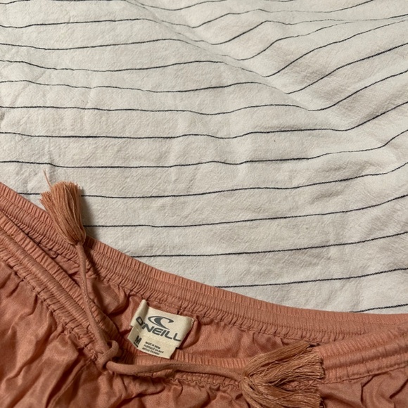 O'Neill Pink Skirt (size M) - Picture 3 of 3